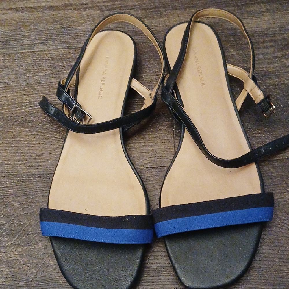 Banana Republic Women's Flat Sandals in Navy Blue and Blue Size 11 EUC